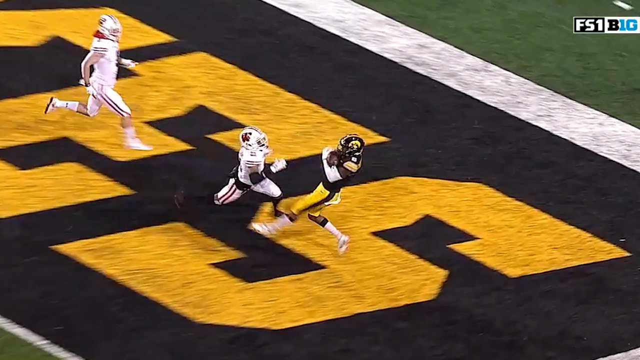 Ihmir Smith-Marsette racks up 140 receiving yards, two TDs in No. 16 Iowa's 28-7 win over Wisconsin